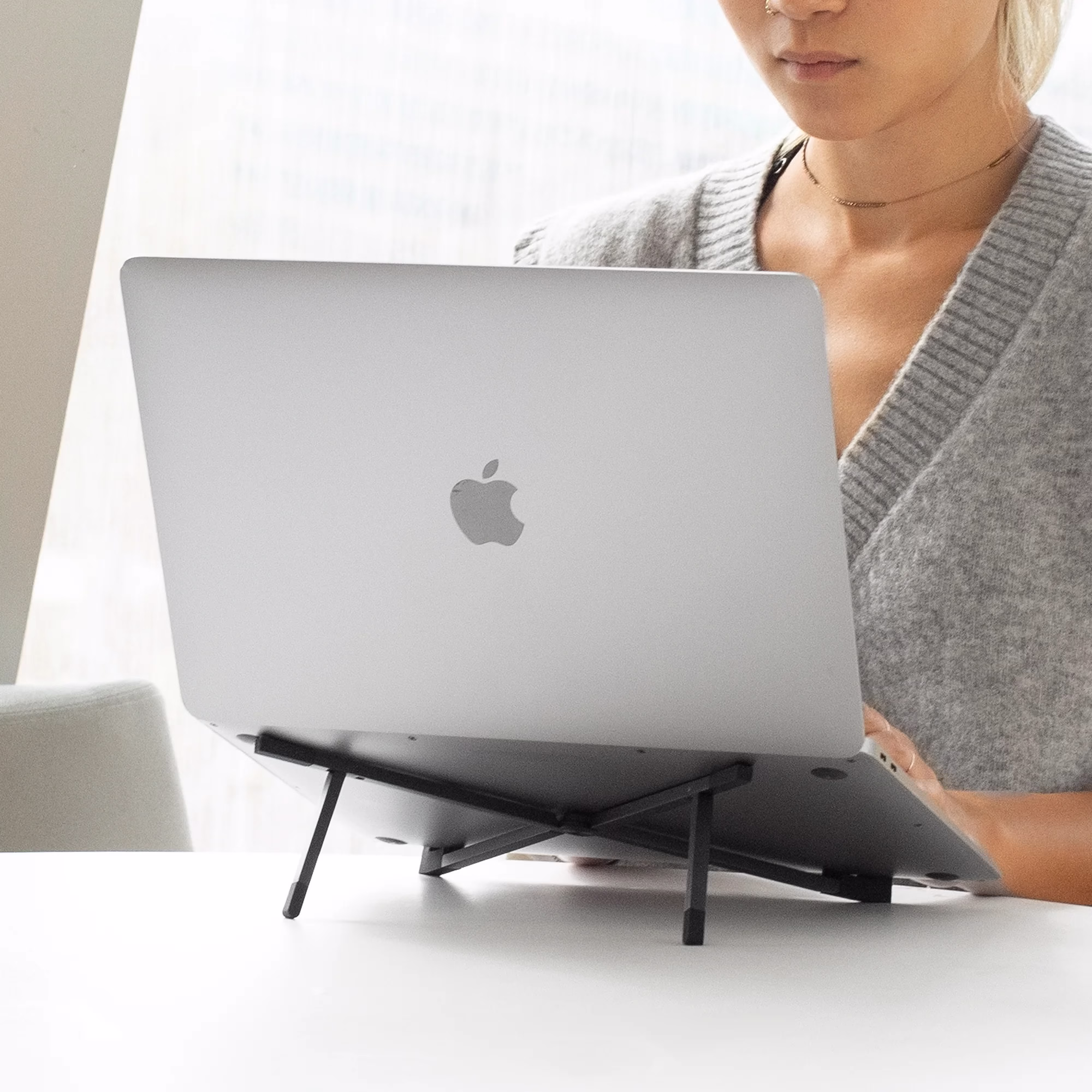 FOLD-STAND-BLK-RP